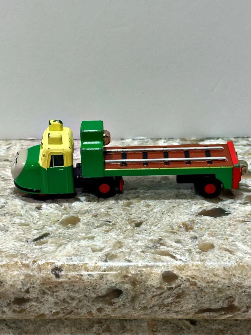 Thomas & Friends Diecast Take Along MADGE TRUCK & TRAILER 2007 Learning Curve